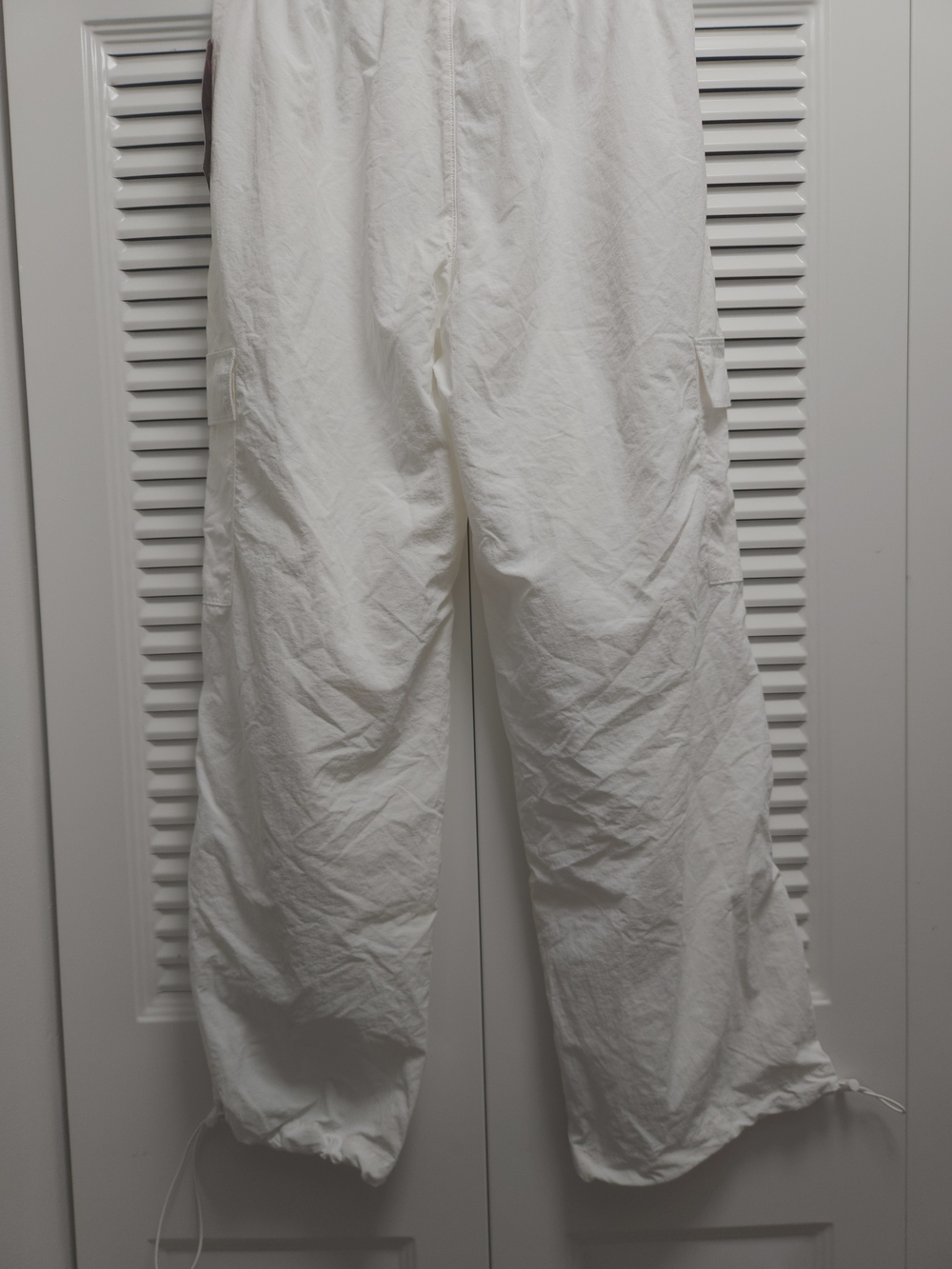 NWT No Boundaries High-Rise Parachute Cargo Pants – White – Size M (7–9) - Picture 12 of 12